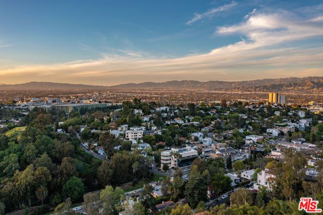 3323 N Knoll Drive, Los Angeles, CA 90068