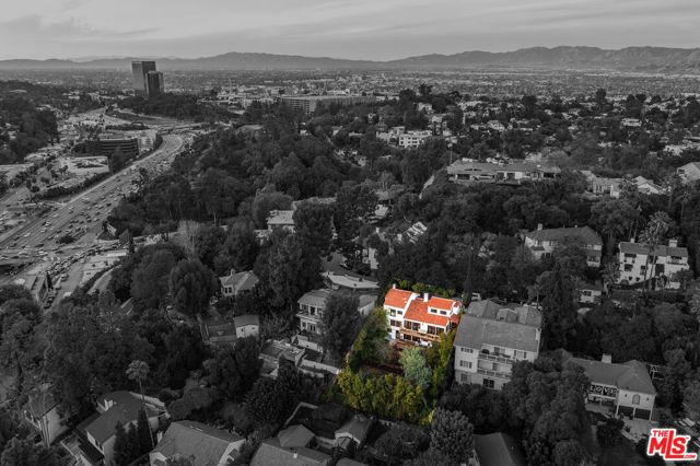 3323 N Knoll Drive, Los Angeles, CA 90068