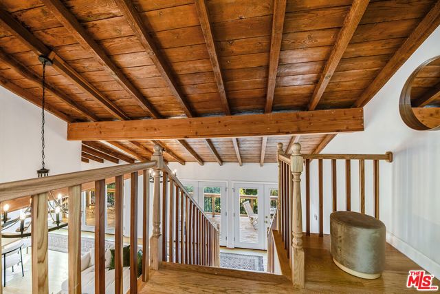 3323 N Knoll Drive, Los Angeles, CA 90068