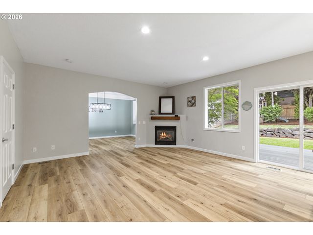 405 BLUE JAY Ave, Forest Grove, OR 97116