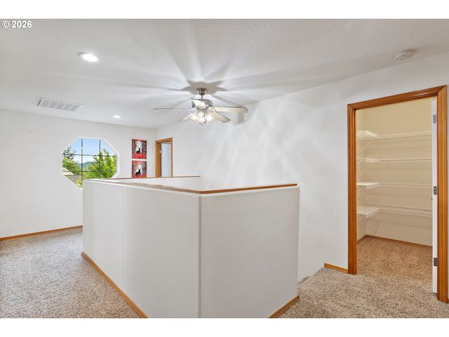 405 BLUE JAY Ave, Forest Grove, OR 97116