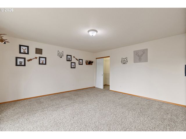 405 BLUE JAY Ave, Forest Grove, OR 97116