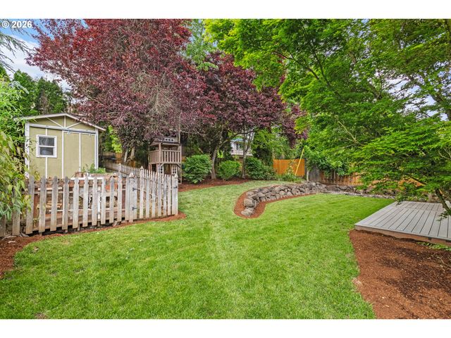 405 BLUE JAY Ave, Forest Grove, OR 97116