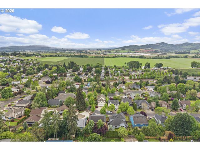 405 BLUE JAY Ave, Forest Grove, OR 97116