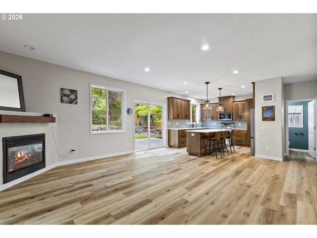 405 BLUE JAY Ave, Forest Grove, OR 97116