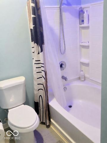 3341 Enclave Crossing, Greenwood, IN 46143