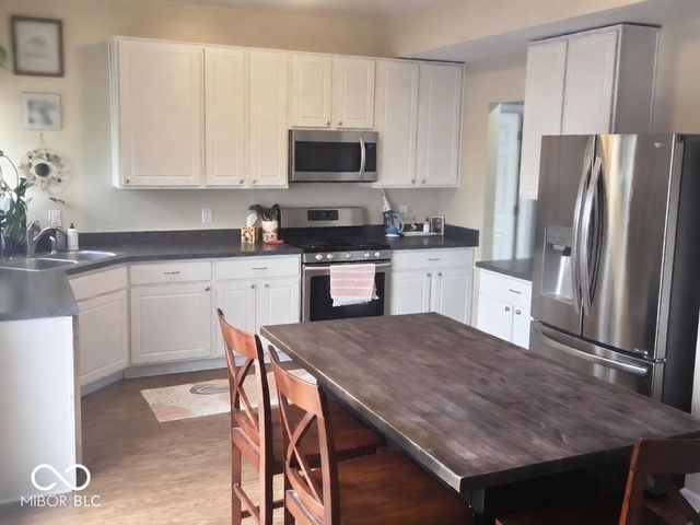 3341 Enclave Crossing, Greenwood, IN 46143