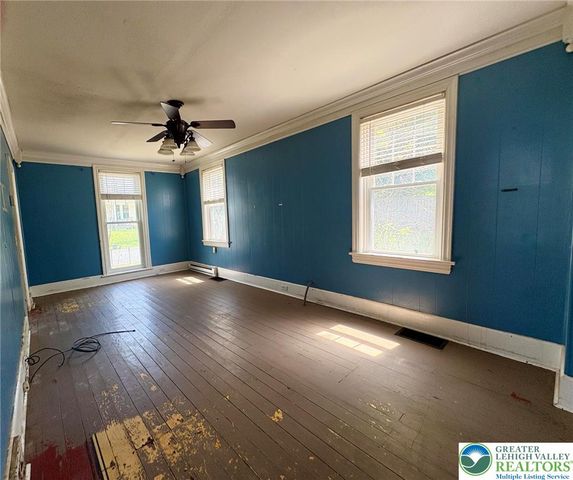 2879 Cemetery Street, Washington Twp, PA 18080