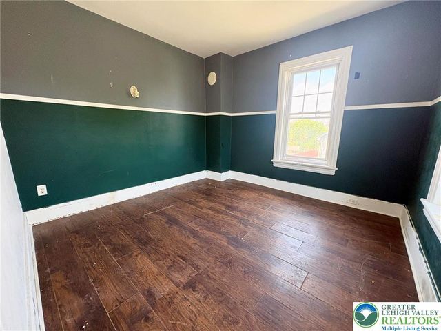2879 Cemetery Street, Washington Twp, PA 18080