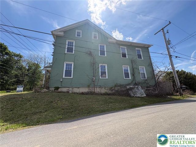 2879 Cemetery Street, Washington Twp, PA 18080
