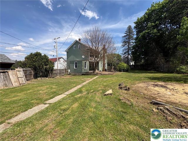 2879 Cemetery Street, Washington Twp, PA 18080