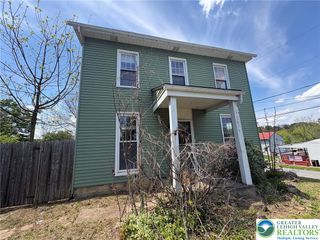 2879 Cemetery Street, Washington Twp, PA 18080