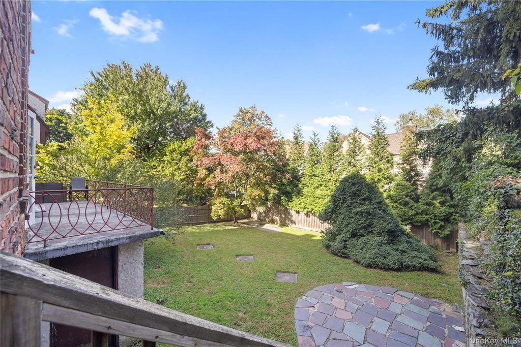 31 aka 33 Cross Street, Bronxville, NY 10708 — photo 4