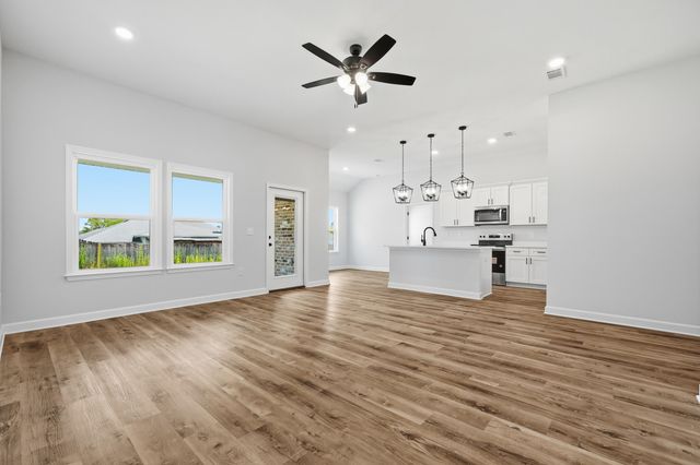 2801 Blackbird Court, Crestview, FL 32539