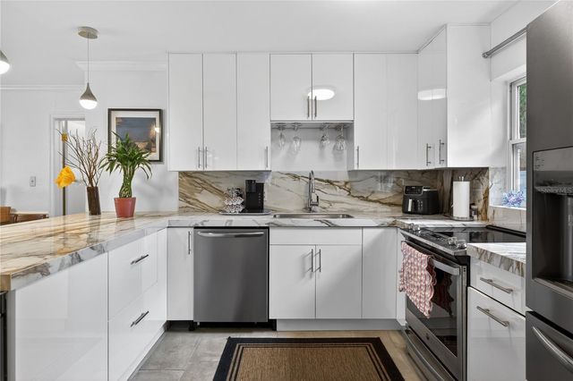 1632 PINEWOOD DRIVE, Orlando, FL 32804