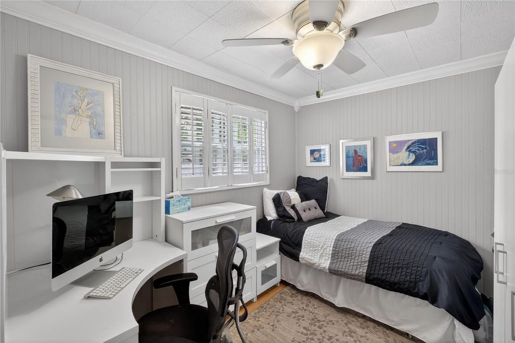 Image 14 of property listing at 1632 PINEWOOD DRIVE, Orlando, FL 32804