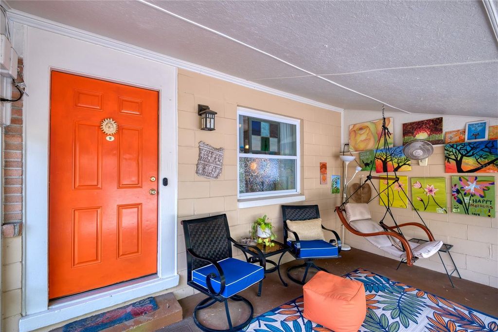 Image 3 of property listing at 1632 PINEWOOD DRIVE, Orlando, FL 32804
