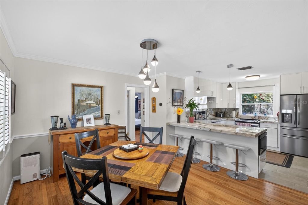 Image 5 of property listing at 1632 PINEWOOD DRIVE, Orlando, FL 32804
