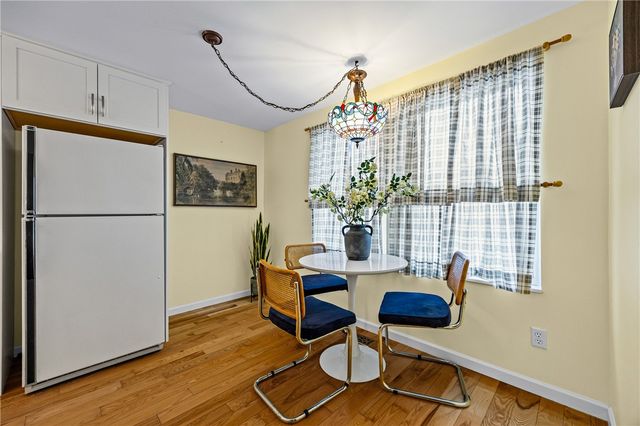 12 Carriage Court, Farmington, NY 14425