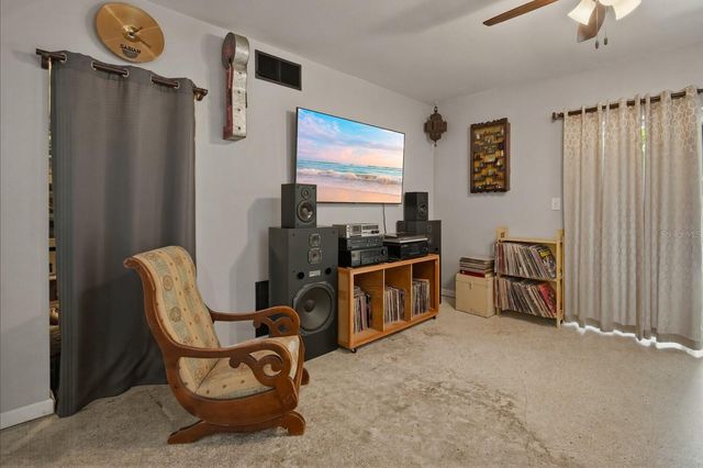10017 N 52ND STREET, Tampa, FL 33617