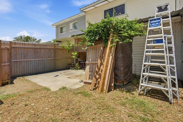 10017 N 52ND STREET, Tampa, FL 33617