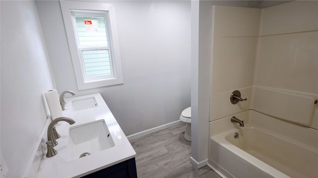 118 E ERIE Street, Linesville, PA 16424