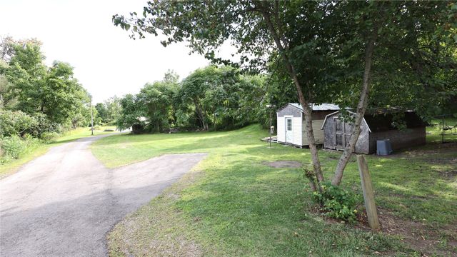 118 E ERIE Street, Linesville, PA 16424