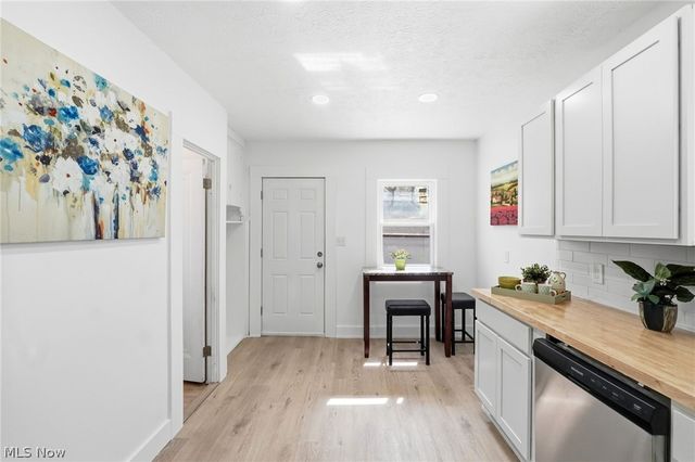 2009 Marlindale Road, Cleveland, OH 44118