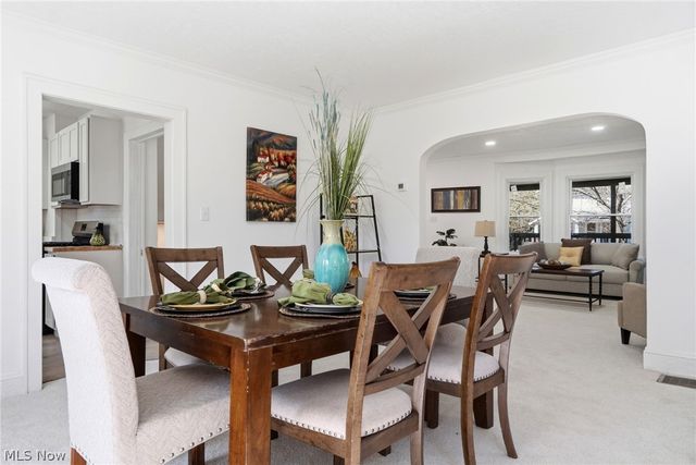 2009 Marlindale Road, Cleveland, OH 44118