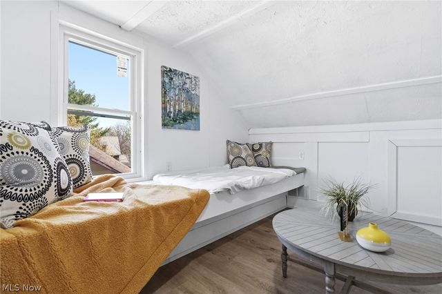 2009 Marlindale Road, Cleveland, OH 44118