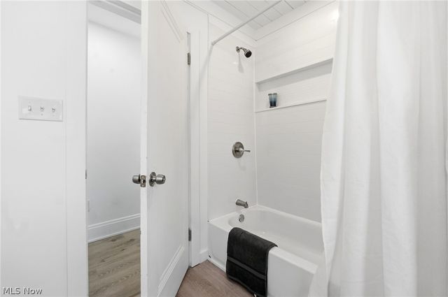 2009 Marlindale Road, Cleveland, OH 44118