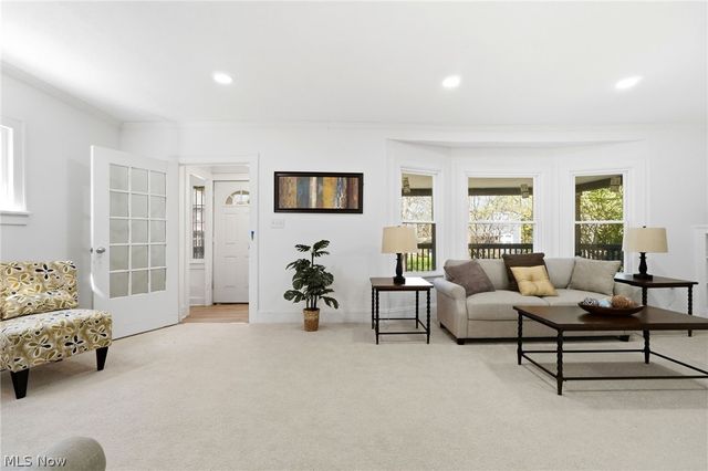 2009 Marlindale Road, Cleveland, OH 44118