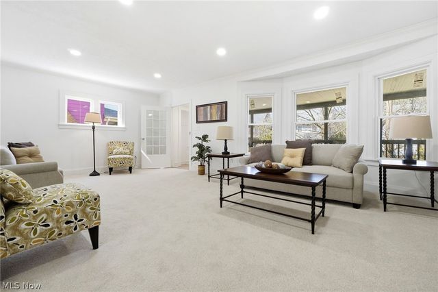 2009 Marlindale Road, Cleveland, OH 44118