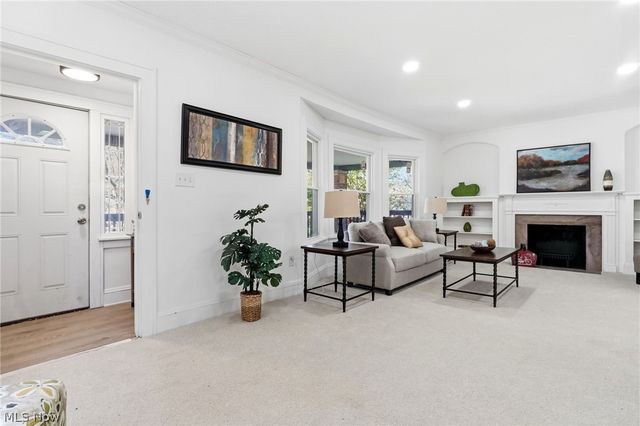 2009 Marlindale Road, Cleveland, OH 44118