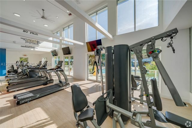 290 NE 51 2, Miami, FL 33137