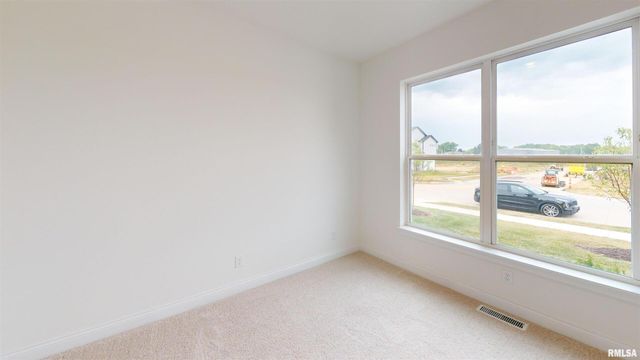 5931 BUTTERFIELD Drive, Bettendorf, IA 52722