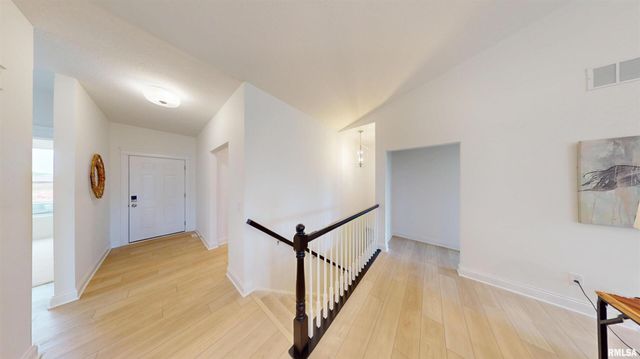 5931 BUTTERFIELD Drive, Bettendorf, IA 52722