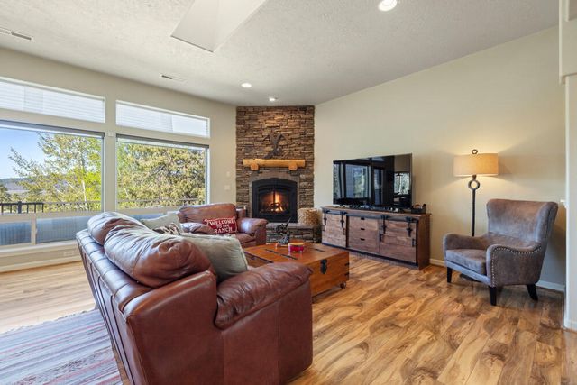 4934 Horned Lark Drive, Klamath Falls, OR 97601