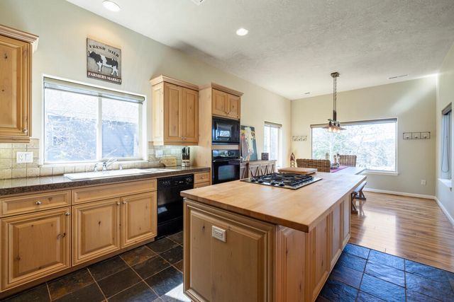 4934 Horned Lark Drive, Klamath Falls, OR 97601