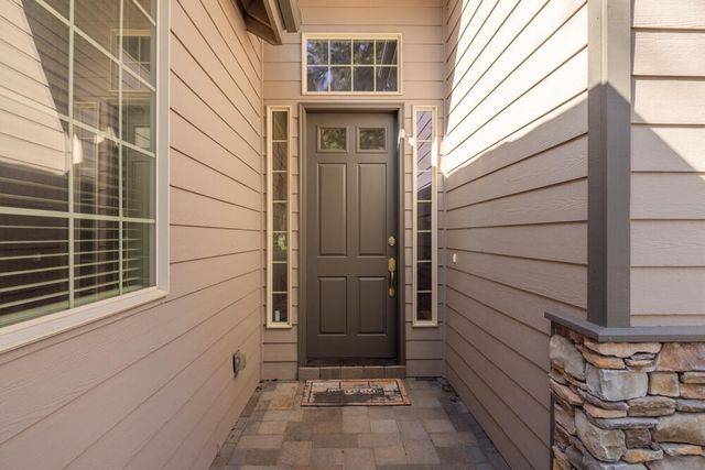 4934 Horned Lark Drive, Klamath Falls, OR 97601