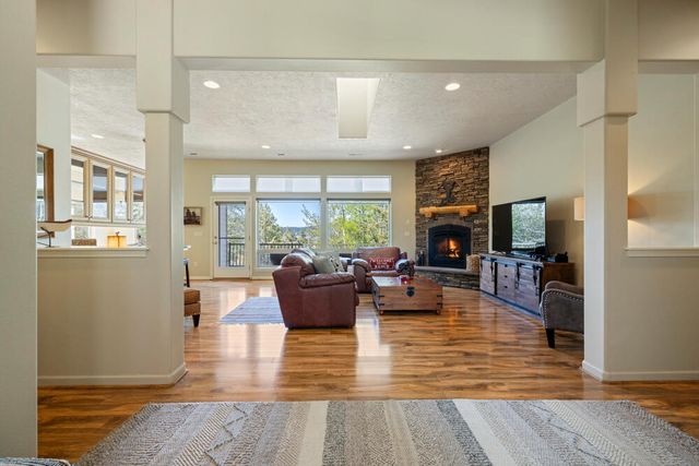 4934 Horned Lark Drive, Klamath Falls, OR 97601