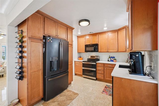 6417 24TH AVENUE N, St Petersburg, FL 33710