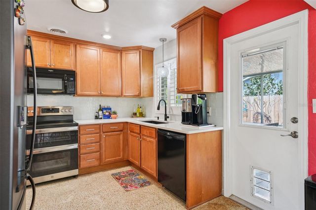 6417 24TH AVENUE N, St Petersburg, FL 33710