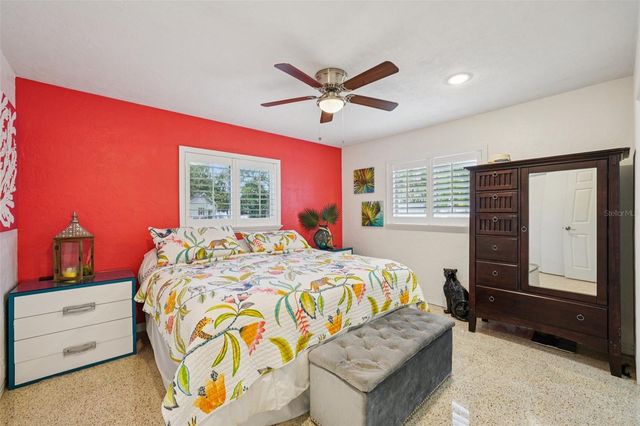 6417 24TH AVENUE N, St Petersburg, FL 33710