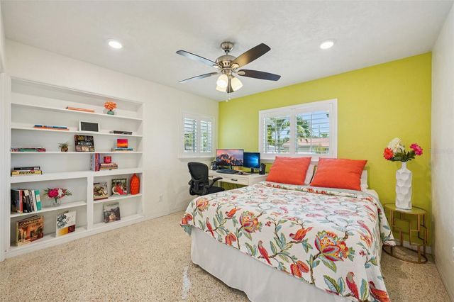 6417 24TH AVENUE N, St Petersburg, FL 33710