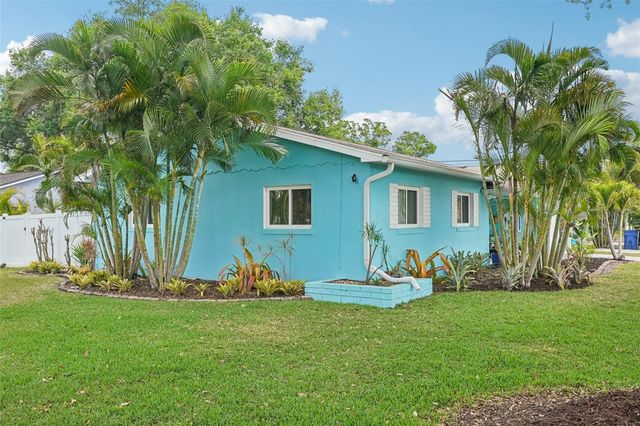 6417 24TH AVENUE N, St Petersburg, FL 33710