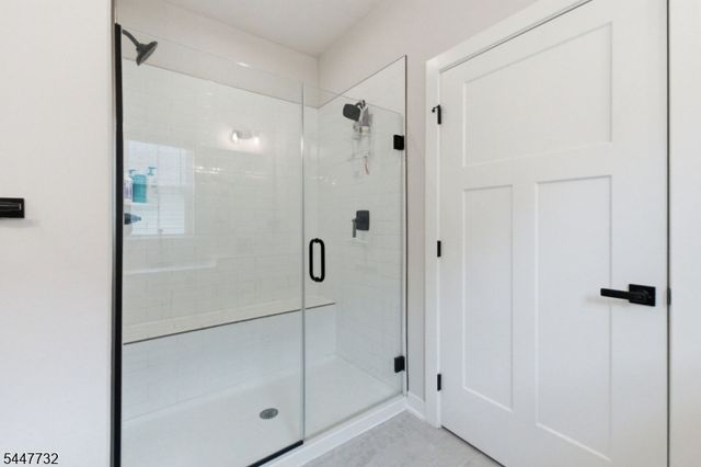 5 Harris Hawk Rd, Washington Twp., NJ 07882