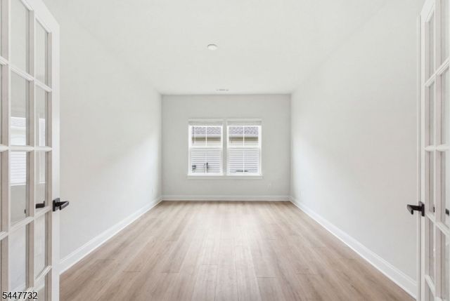 5 Harris Hawk Rd, Washington Twp., NJ 07882