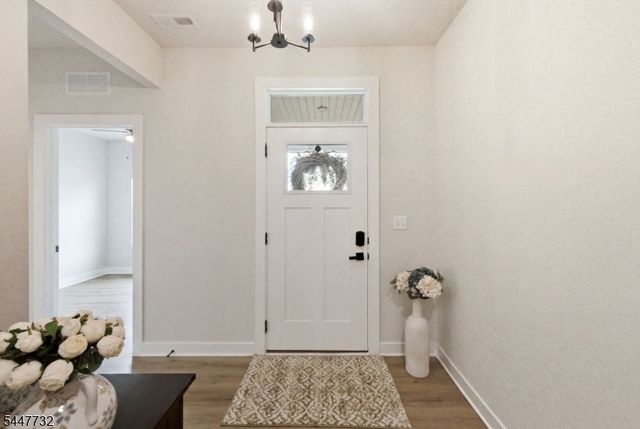 5 Harris Hawk Rd, Washington Twp., NJ 07882