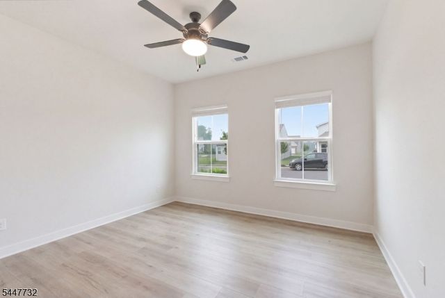 5 Harris Hawk Rd, Washington Twp., NJ 07882
